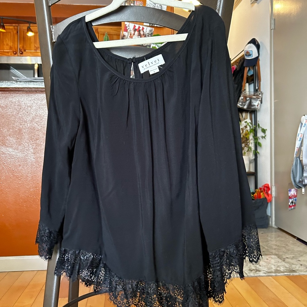 Velvet by Graham & Spencer Silky Lace Trim Top Black Size Small